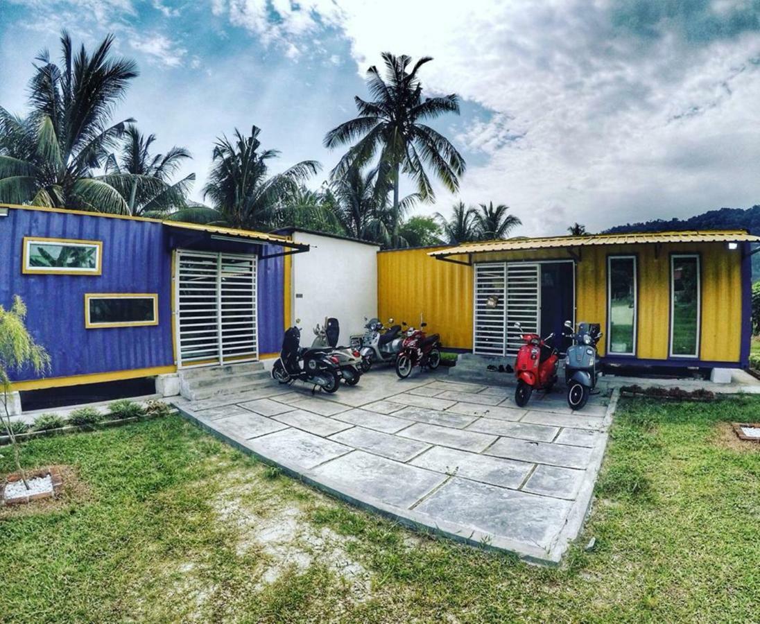 Purple Cube At Lumut Cube Homestay Kontena Ngoại thất bức ảnh